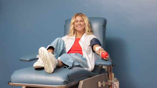RHODE ISLAND BLOOD CENTER AND 3X OLYMPIAN AND RI NATIVE ELIZABETH BEISEL TEAM UP TO ENCOURAGE YOUTH DONATIONS.